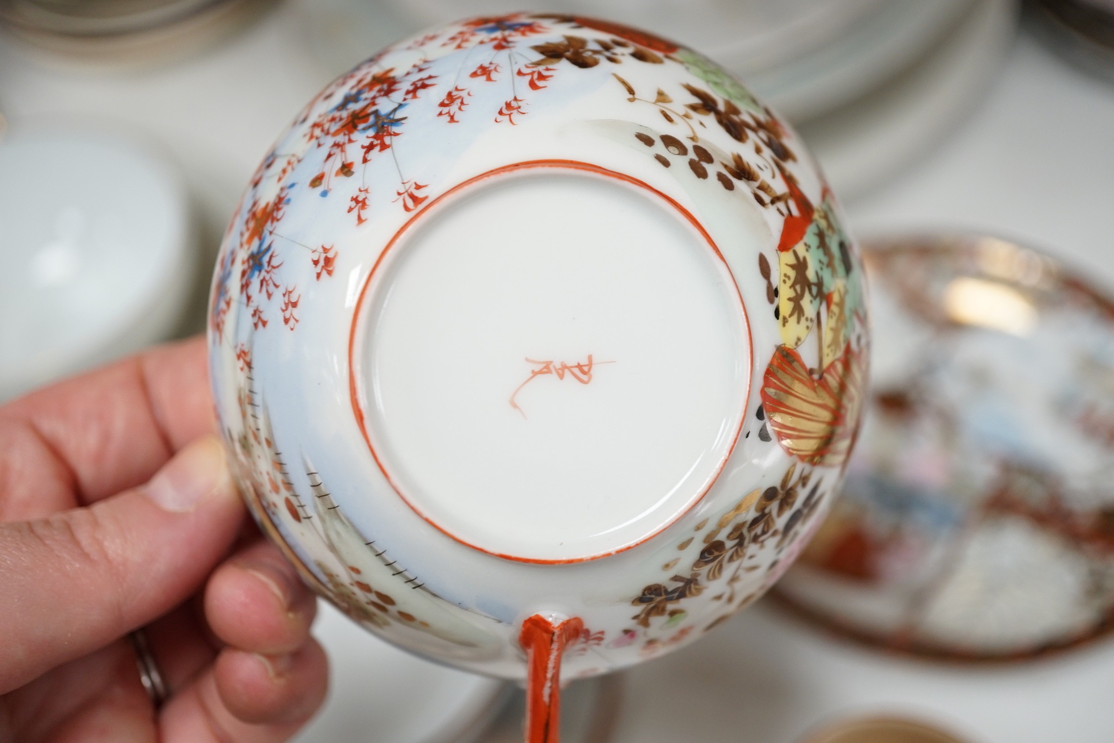 Assorted Japanese ceramics to include Kutani, Satsuma etc.